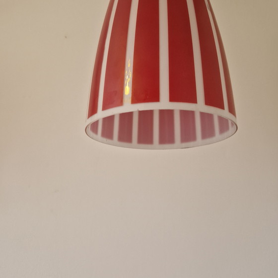 Image 1 of Vintage glazen hanglamp rood wit gestreepte lamp