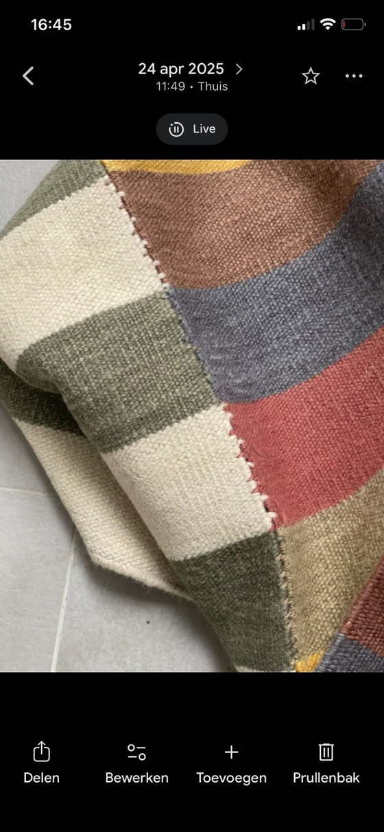 Image 1 of Gran alfombra de diseño Kvadrat