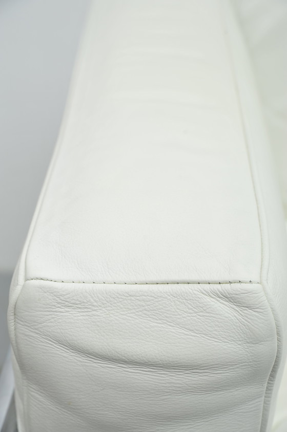 Image 1 of Poltrona Cassina Le Corbusier LC2 in pelle bianca