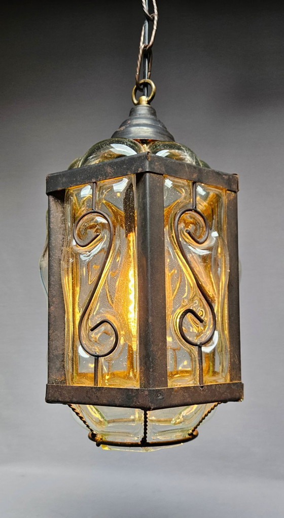 Brutalist Hexagonal Hanging Lantern of Forged Iron and Mouth-Blown Cage Glass – 60s/70s – Pendant lamps (photo 3 of 9)