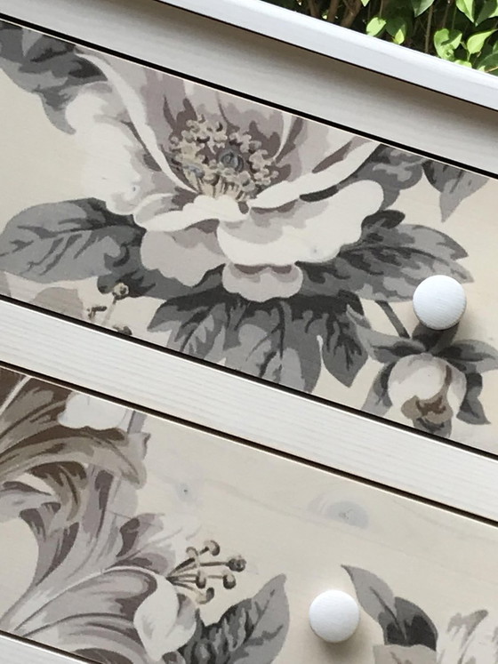 Chest of Drawers with Flower Pattern (photo 7 of 8)
