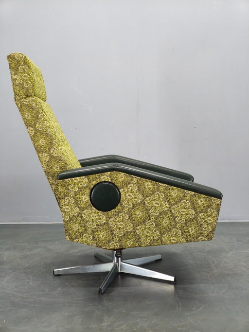 Sillón reclinable checoslovaco de mediados de siglo, década de 1970.