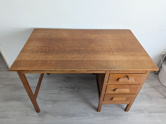Vintage 1920s oak Teachers Desk + early Thonet chair – Wood (photo 2 of 15)