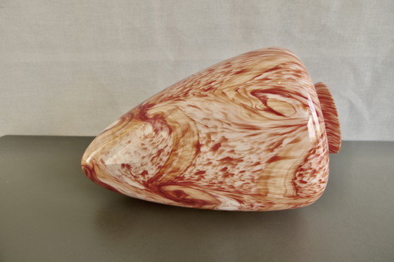 Image 1 of Drie Sfeervolle Druppelvormige Hanglampen van Rood Gemarmerd Opaline Glas