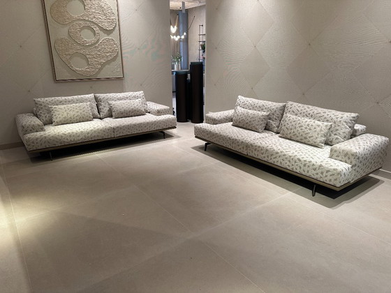 Image 1 of Sofa Upper Papadatos