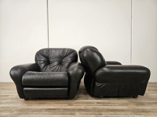 1970s Black Leather Club Chairs – fauteuils (photo 2 of 17)