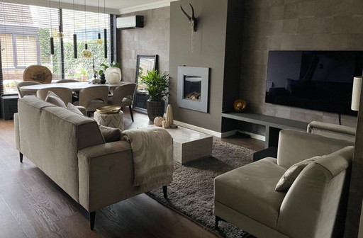 Complete Hotel chic interior