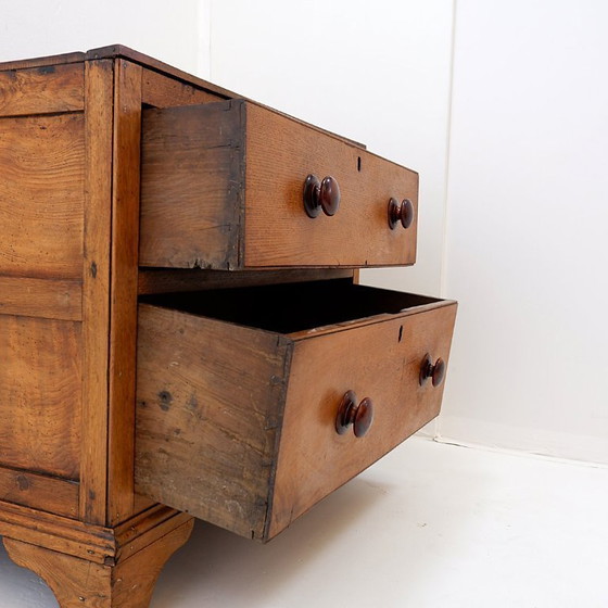 Image 1 of Commode rustique à deux tiroirs et pieds sculptés - 1930s