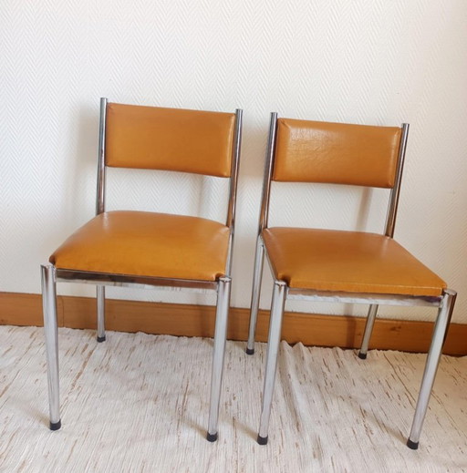 2x vintage chairs in Skaï and chrome 1970