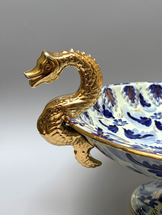 Image 1 of Große handbemalte Schale von H. Bequet mit vergoldeten Drachengriffen