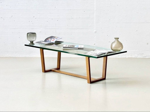 Table basse simple au design épuré, années 70