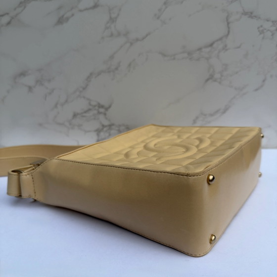 Sac a bandouliere Chanel Chocolate Bar en agneau beige – Sacs a bandouliere, Vintage (photo 7 of 12)