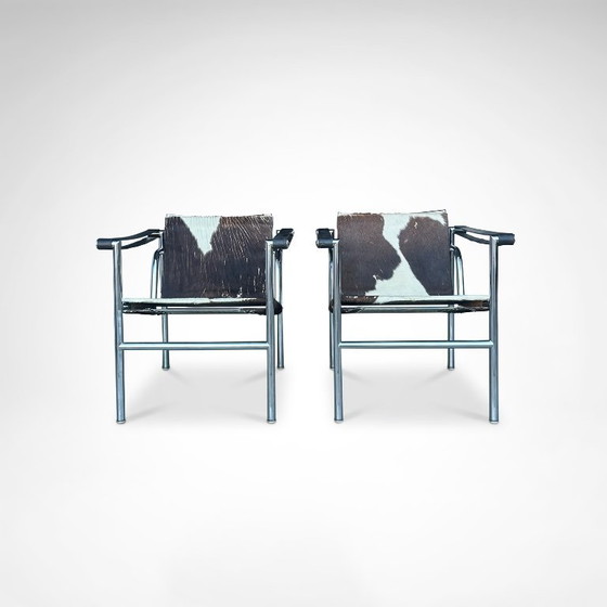Image 1 of Fauteuil LC1 en peau de poney, modèle ancien, conçu par Le Corbusier et al. pour Cassina, années 1970, lot de 2.