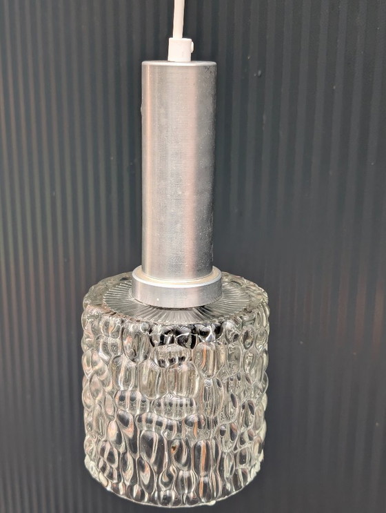 Image 1 of Lampada a sospensione vintage in vetro ghiacciato con supporto in alluminio