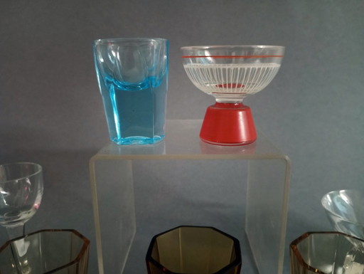 9x Art-Deco/Wiener Werkstatte Schnapsgläser aus Kristall 1920-40 Moser etc.