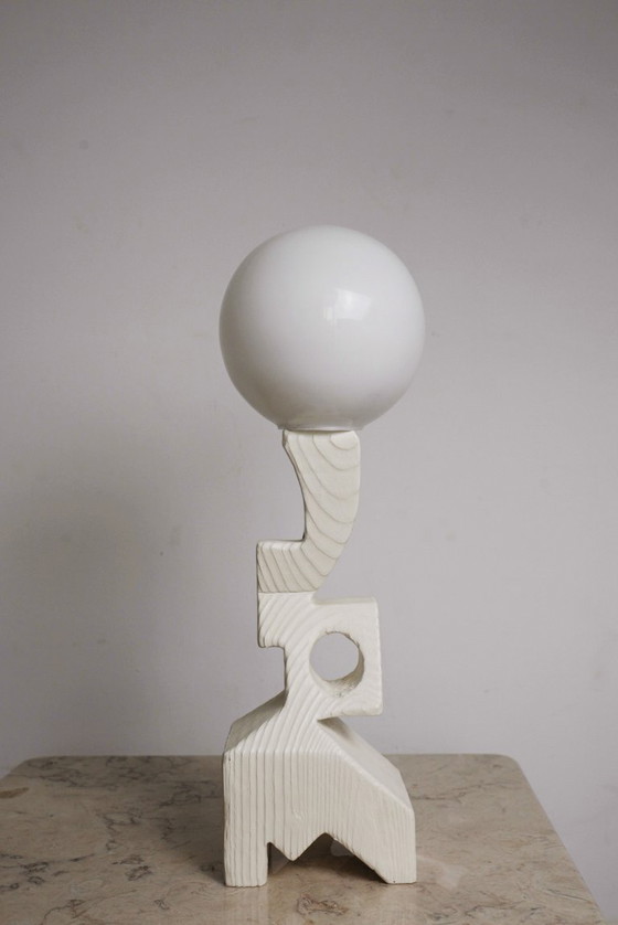 Image 1 of Sculpturale houten tafellamp, vintage handgemaakte, witgekalkte essenhouten brutalistische lamp, organisch moderne nachtlamp.