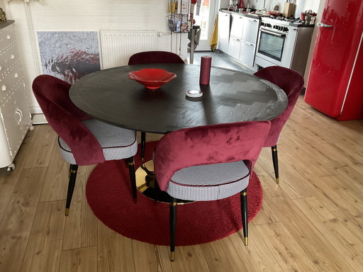 Complete Dining Corner