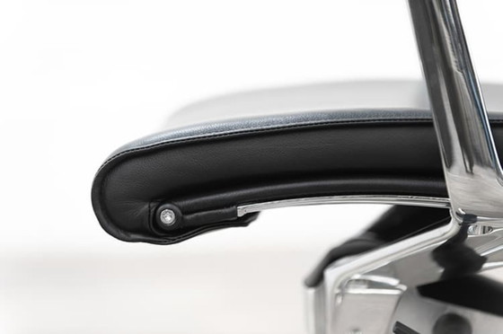 Image 1 of Icf Una Chair Executive Directiestoel