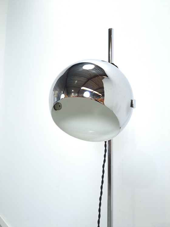 Image 1 of Lampada da terra a globo cromato dell'era spaziale