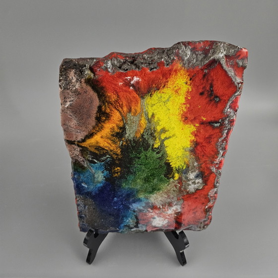 Image 1 of Vintage West-Duitse Fat Lava Muurplaquette Gemaakt Door Vulkan Keramik/Ostara Fliesen. Kleuren: Rood, Geel, Blauw En Groen.