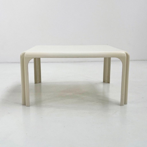 Witte Arcadia salontafel van Vico Magistretti voor Artemide, jaren 70.