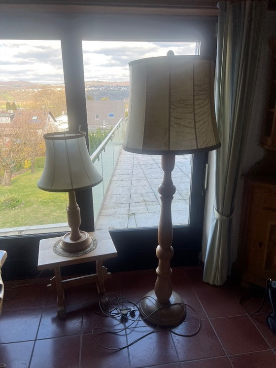 Image 1 of Lampen + Tisch