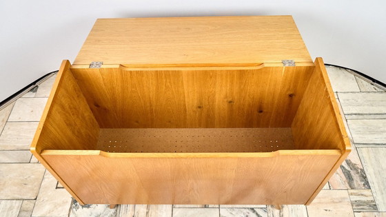 Image 1 of Mobiletto da letto vintage, anni '60, Cecoslovacchia