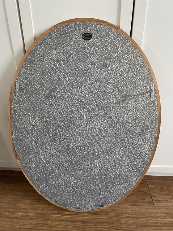 Image 1 of Specchio ovale vintage in legno di pino