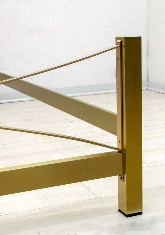 Image 1 of Cama de matrimonio Luciano Frigerio de latón satinado y dorado, años 70