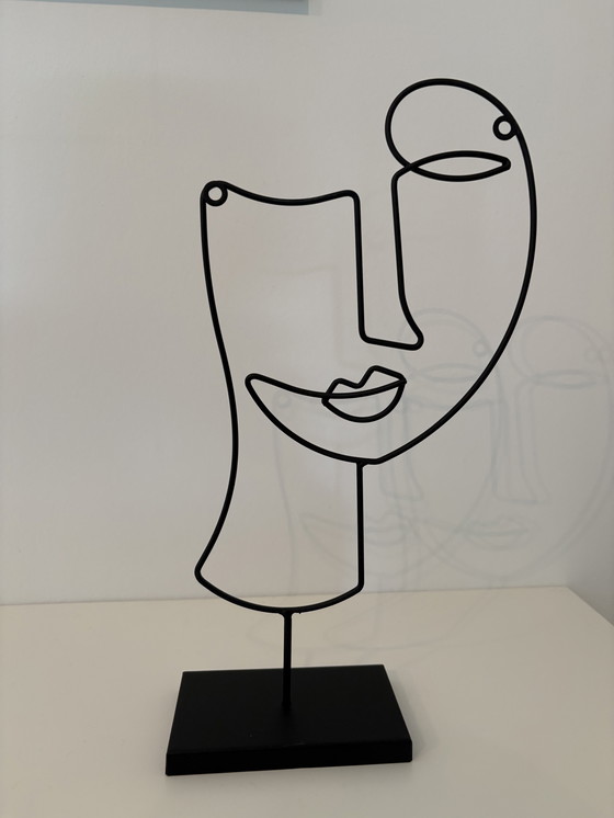 Image 1 of Scultura moderna in filo di acciaio nero