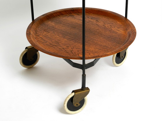 Image 1 of Schöner klappbarer Mid-Century Modern Servierwagen mit abnehmbaren Teak Pagholz Tabletts