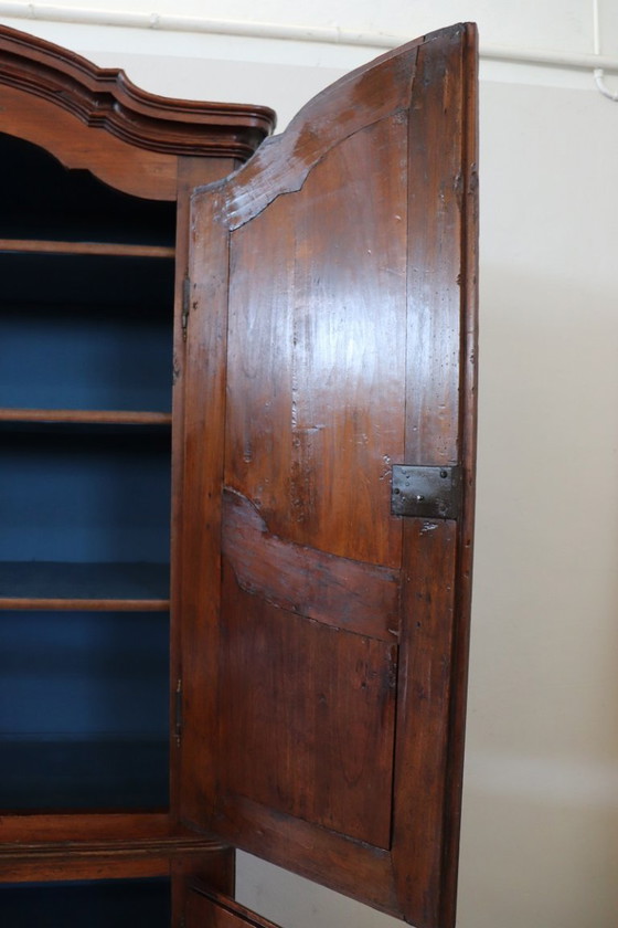 Image 1 of Raro armario antiguo en madera de álamo, Italia Mediados del siglo XVIII