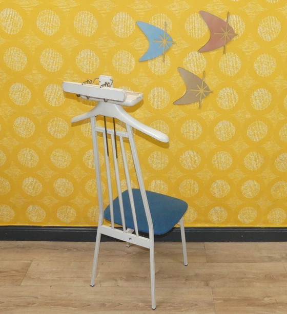 Image 1 of Valet muet années 50 années 60 Portemanteau avec siège Chaise à habiller Ventilateur à vêtements Chaise à habiller