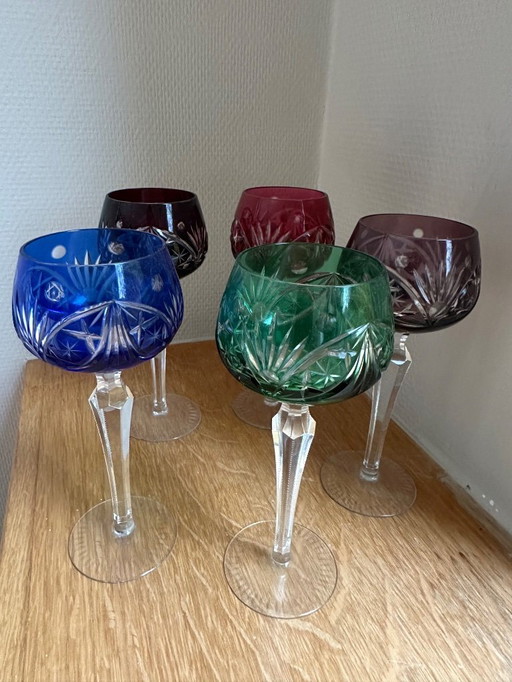 Verres à vin colorés