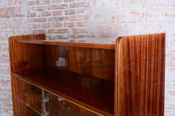 Originale Mid-Century-Vitrine von Nový Domov, Mahagoni, tschechisch, 1950er Jahre – Glass, Wood (photo 2 of 16)
