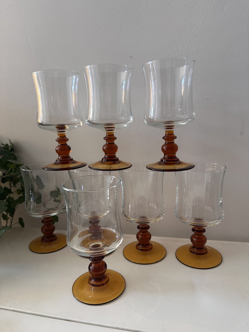 Wine Glasses Amber Foot