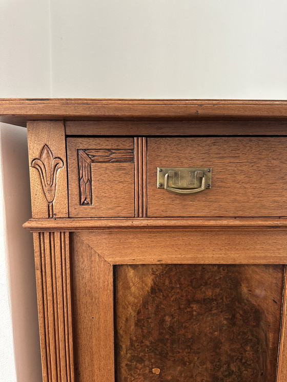 Image 1 of Armario de pared art déco antiguo / armario para niñas