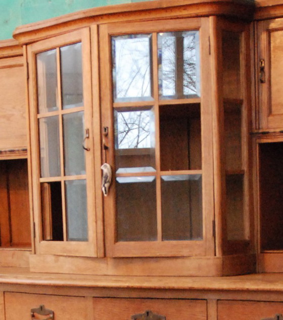 Image 1 of Aparador antiguo de roble