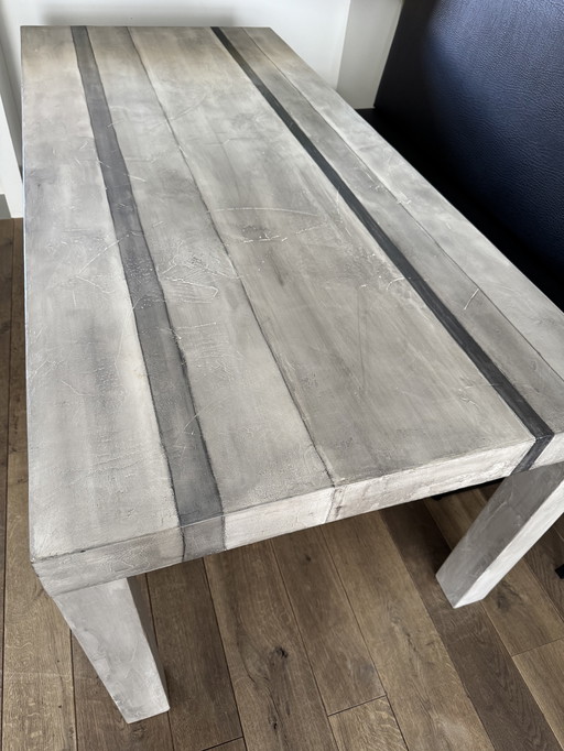 Table de salle à manger italienne design Mo's