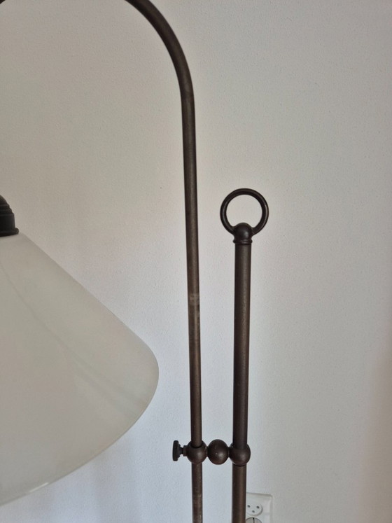 Lampada da terra - Lampada a stelo - Vetro opalino - Berliner - 1 Paralume. – Lampade da terra, Metallo (photo 8 of 15)