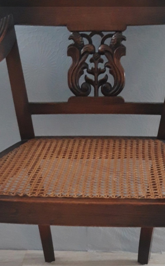 Image 1 of Fantastica poltrona Hollywood Regency "Bauer International" in mogano con seduta in cinghie.