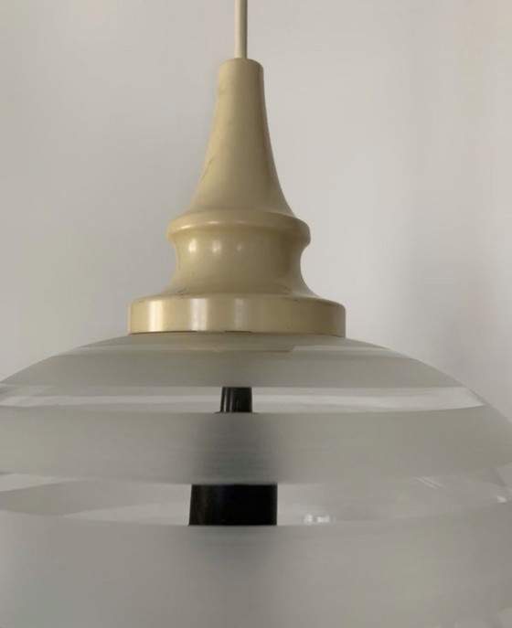 Lampadario a globo in vetro satinato a coste, anni '70 – Glass (photo 3 of 5)