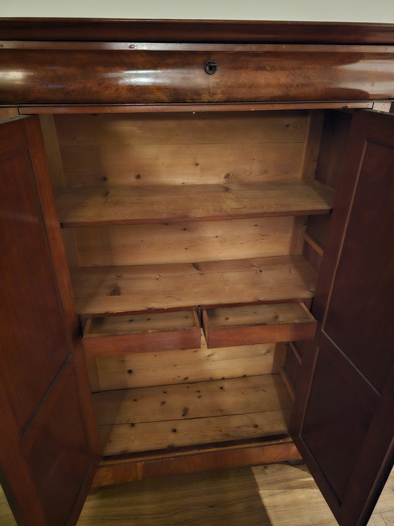 Image 1 of Antiguo armario holandés para ropa blanca con cajones, circa 1800 (transición a Biedermeier), muy buen estado.