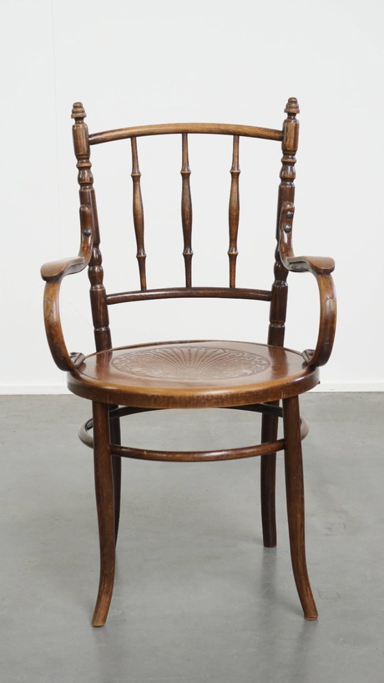 Image 1 of Silla antigua de diseño de madera de Mundus para Thonet con reposabrazos