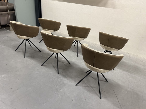 Image 1 of 6 Label van den Berg Lola Draai Chaises de salle à manger cuir tissu