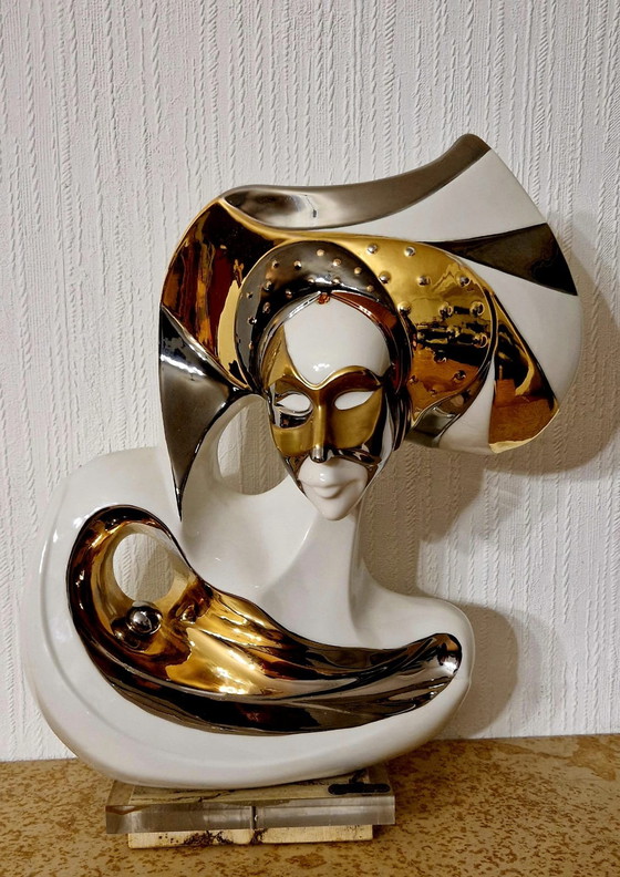 Image 1 of Statuette Arlekino