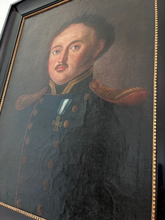 Image 1 of Peinture à l'huile originale ancienne représentant un officier, grand portrait d'homme.