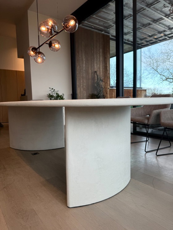 Image 1 of Mesa de comedor orgánica única - 280 x 115 cm - con base curvada