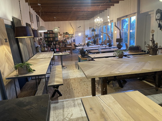 Image 1 of Tavolo da pranzo a spina di pesce in rovere vintage rustico