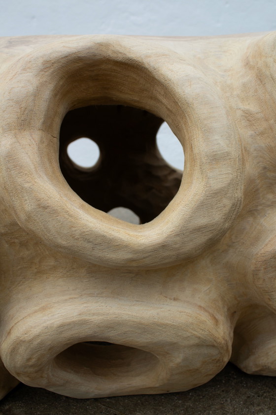 Image 1 of Banc sculptural en chêne